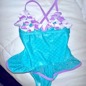 SOLD - ON - MERCARI Girls size 5 mermaid swimsuit